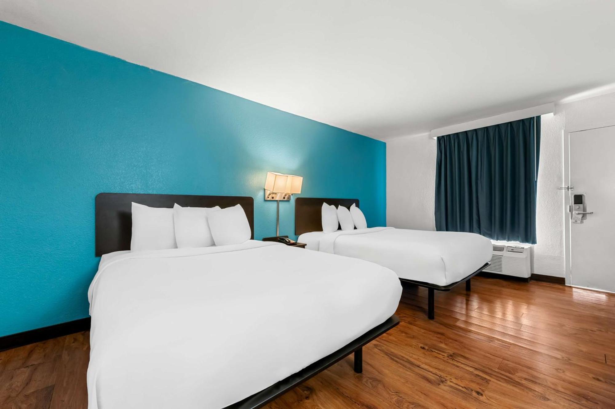 Americas Value Hotel