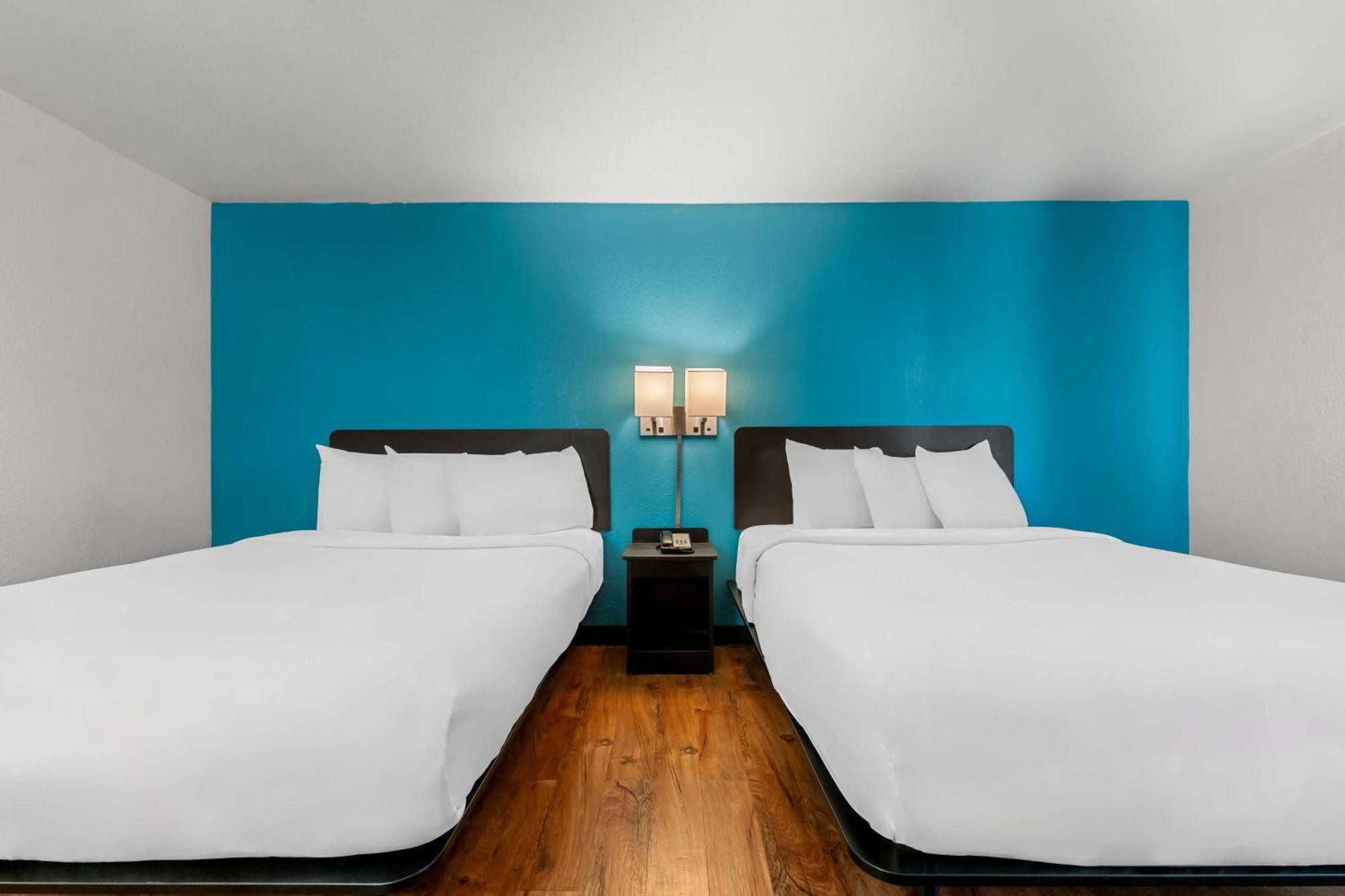 Americas Value Hotel Hamilton